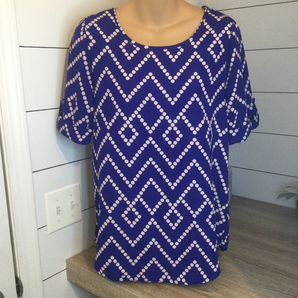 Necessary Clothing blouse Womens size M Royal blue‎ with white hex print